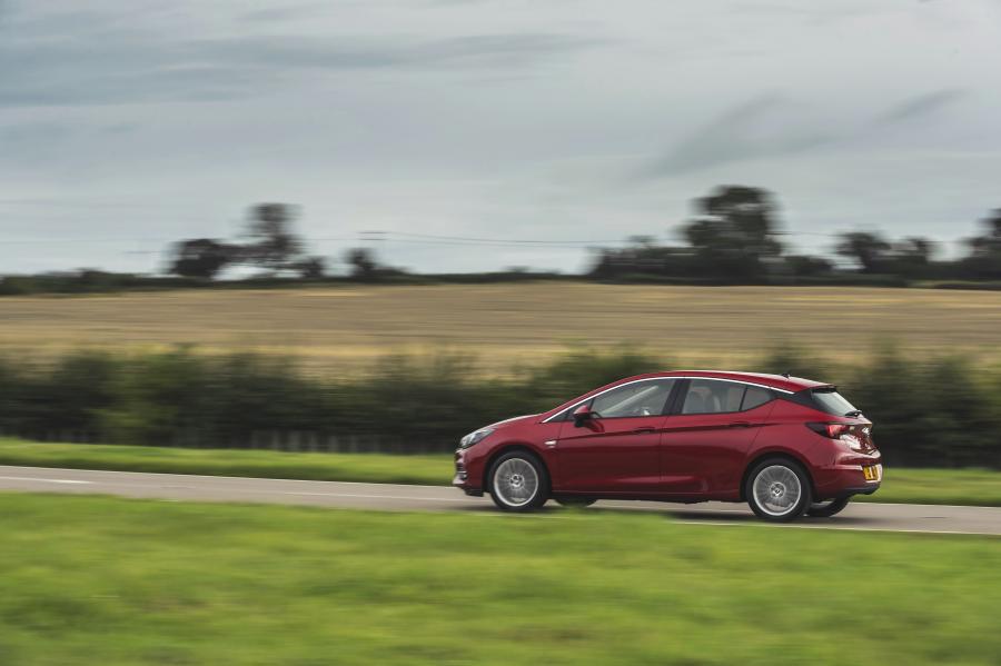  Vauxhall Astra 2019 года  (фото 12 из 40)